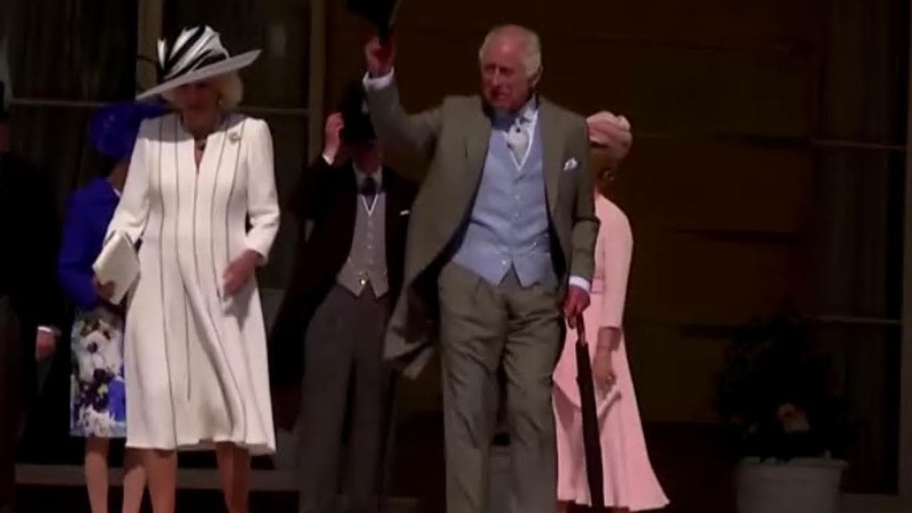 Regno Unito, prima festa in giardino per re Carlo e la regina Camilla: il ricevimento a Buckingham Palace