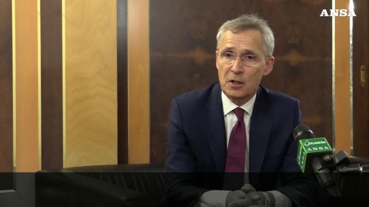 Stoltenberg: "Kiev non ha chiesto truppe alla Nato"