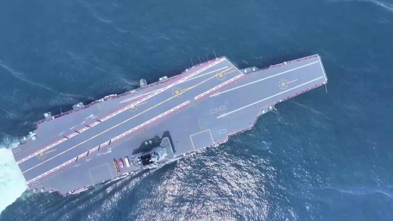 La nuova portaerei cinese in mare per primi test: il video