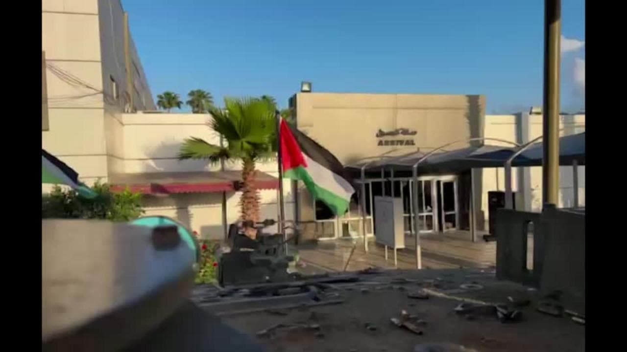 Guerra Israele-Hamas: i carri armati israeliani entrano a Rafah, l'Idf prende il controllo del valico