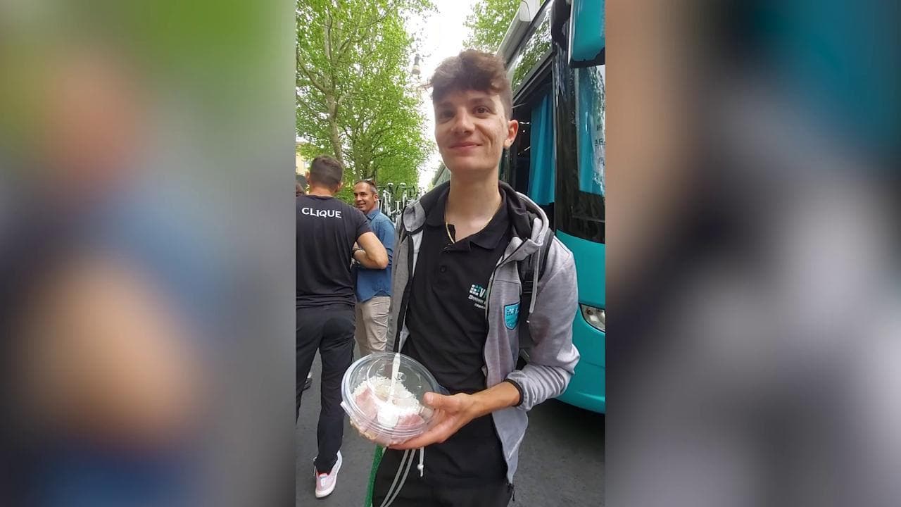 Giulio Pellizzari, il più giovane del Giro d'Italia: "Ero in fuga, poi Pogacar ha fatto il vuoto"