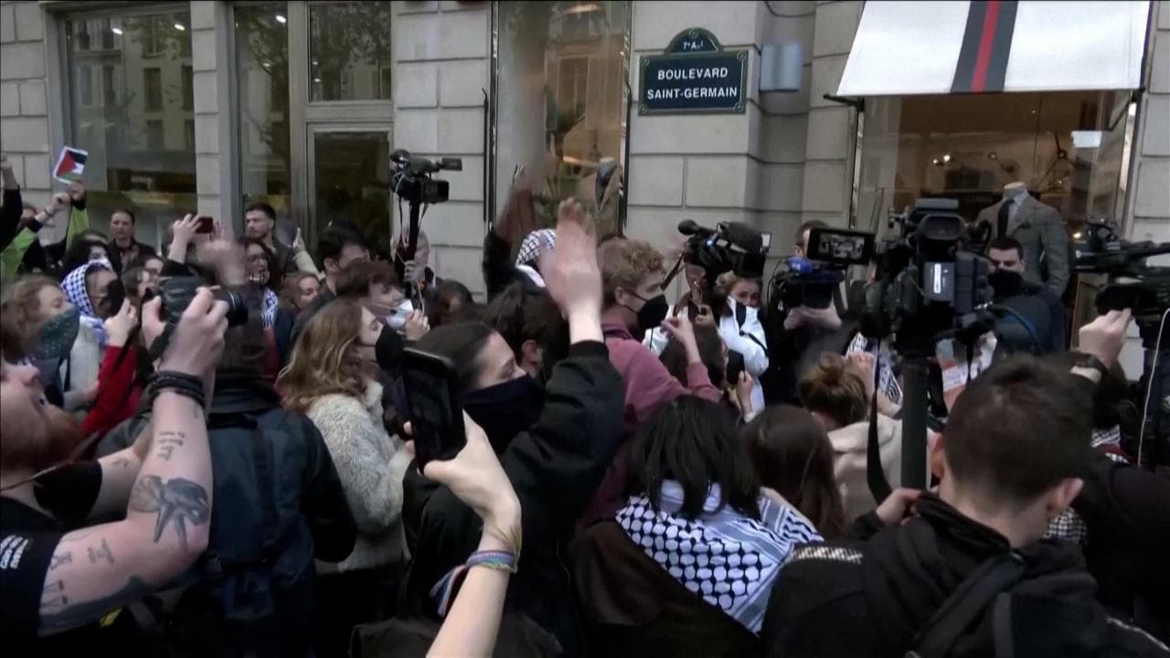 "Fermezza totale": la polizia di Parigi sgombra gli studenti pro Gaza all'università Sciences-Po