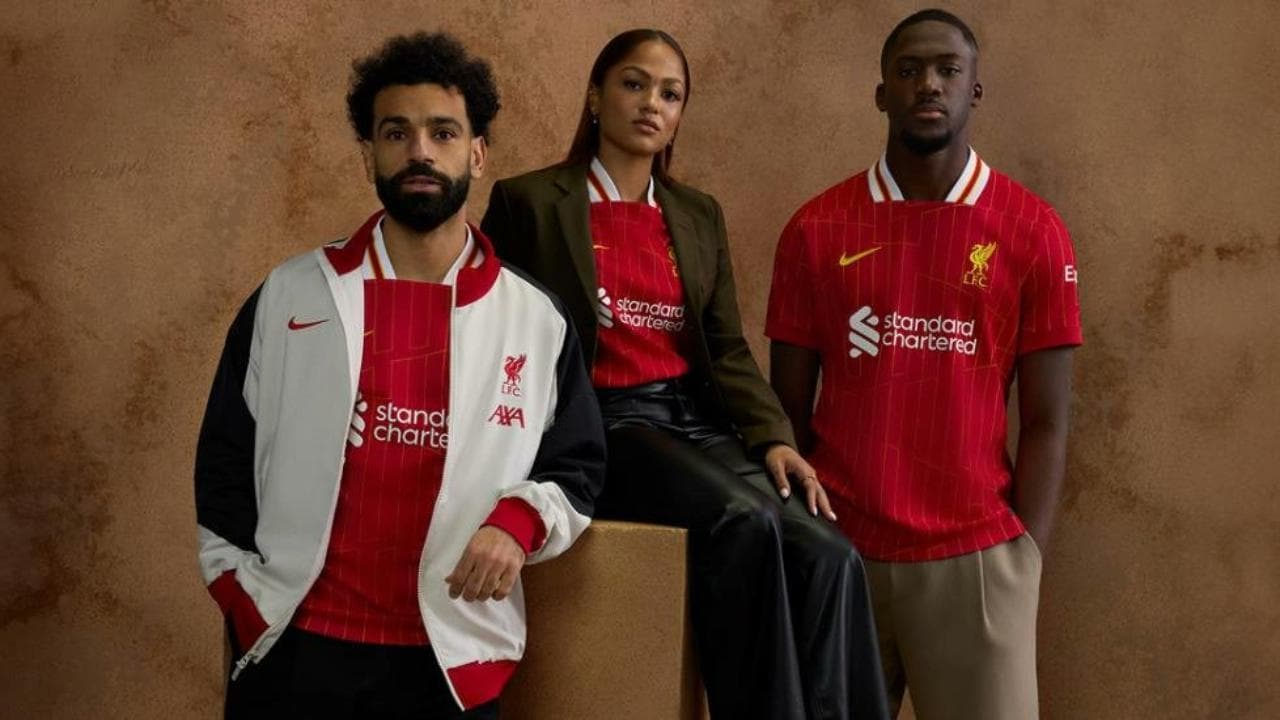 La nuova maglia del Liverpool: "Presentiamola come gli italiani, i signori dello stile"