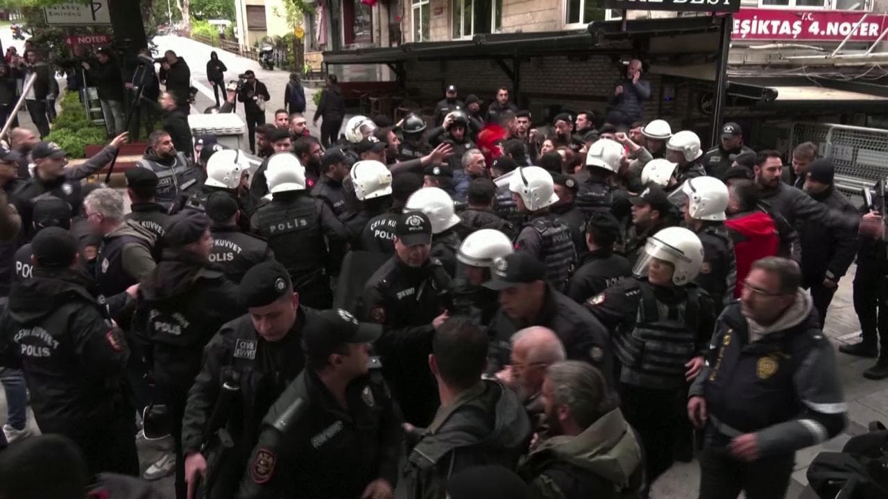 Primo maggio a Istanbul: città blindata e scontri con la polizia per il divieto alle dimostrazioni