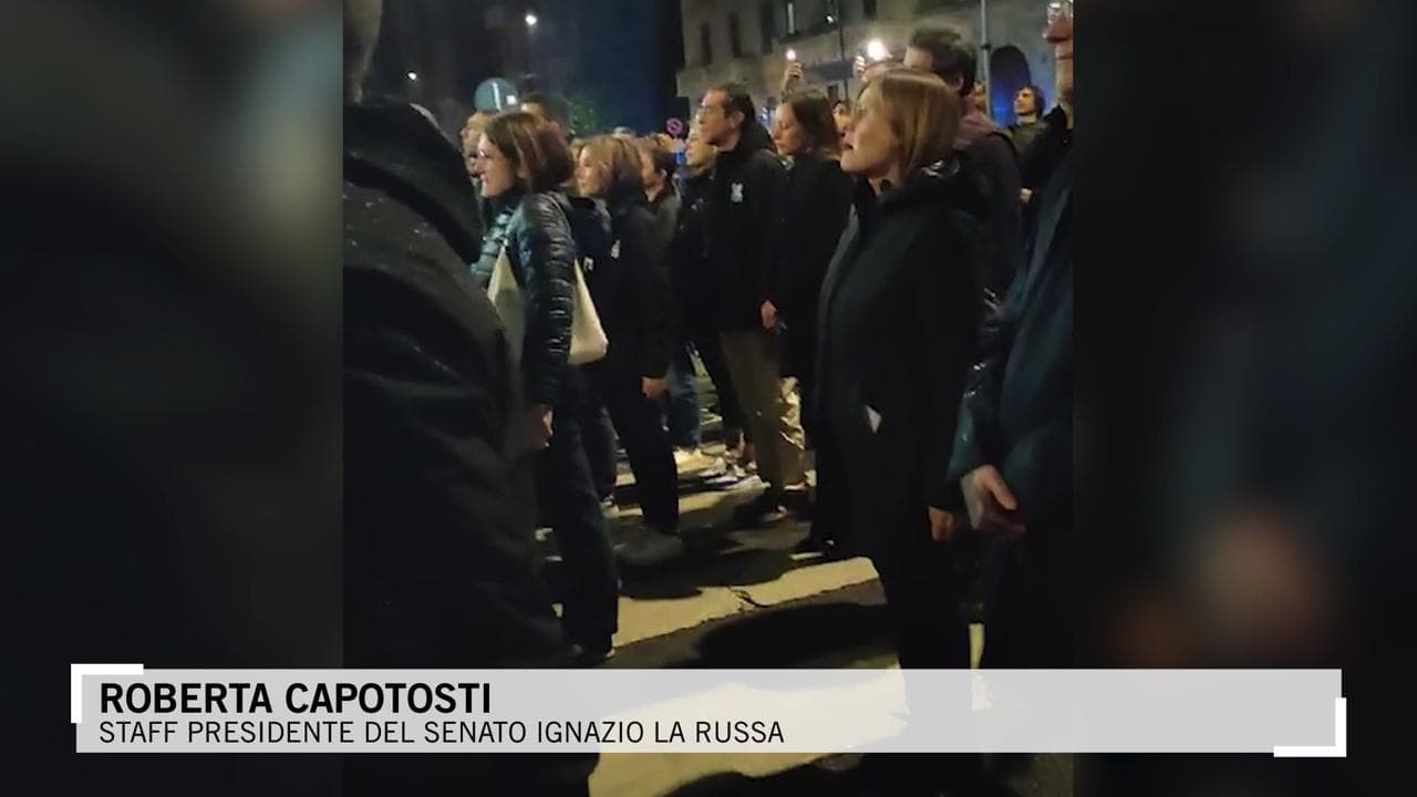 Milano, la collaboratrice di La Russa grida "presente" per Sergio Ramelli (ma senza saluto romano)