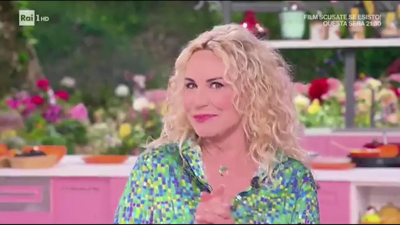 Antonella Clerici invita Ligabue in trasmissione: "Porta il Lambrusco, che io metto il sugo"