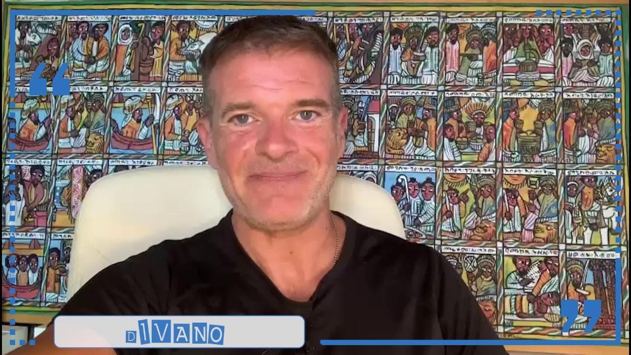 Stefano Massini, "Parole in corso": l'origine del termine "divano"
