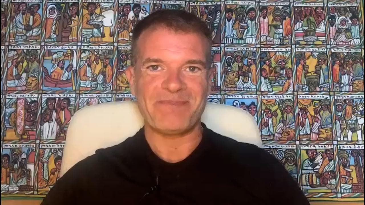 Stefano Massini, "Parole in corso": perché si dice "ridere a crepapelle"