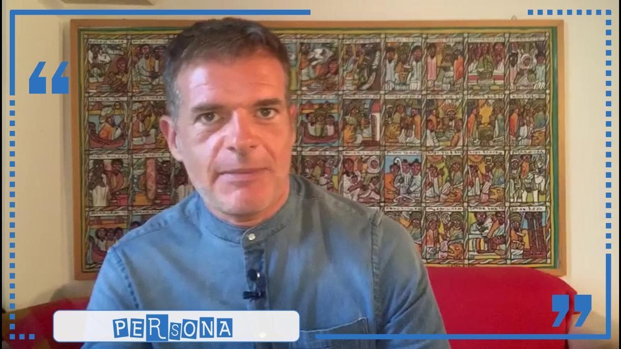 Stefano Massini, "Parole in corso": dagli etruschi arriva il termine 'persona'