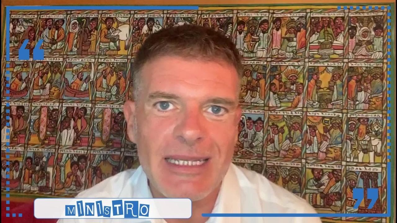 Stefano Massini, "Parole in corso": le origini di "ministro" e del significato della politica