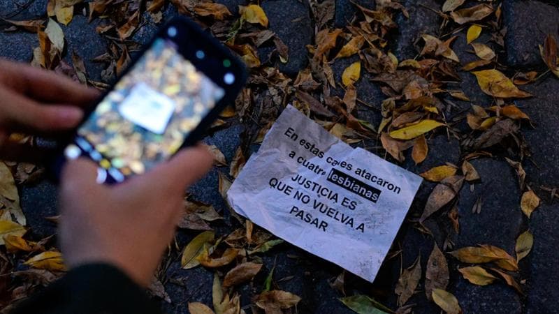 Crimine d’odio in Argentina, bruciate vive nel sonno perché lesbiche