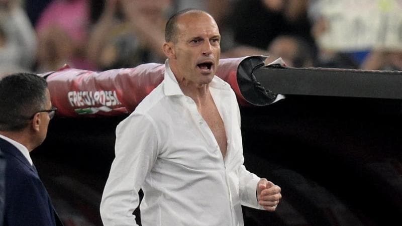 Massimiliano Allegri dopo l'espulsiuone nella finale di Coppa Italia
