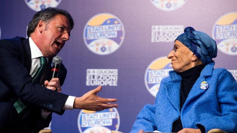 La leader di +Europa Emma Bonino con il leader di Italia Viva (Iv) Matteo Renzi, durante l&rsquo;evento con i candidati della lista Stati Uniti d'Europa alle Elezioni Europee
