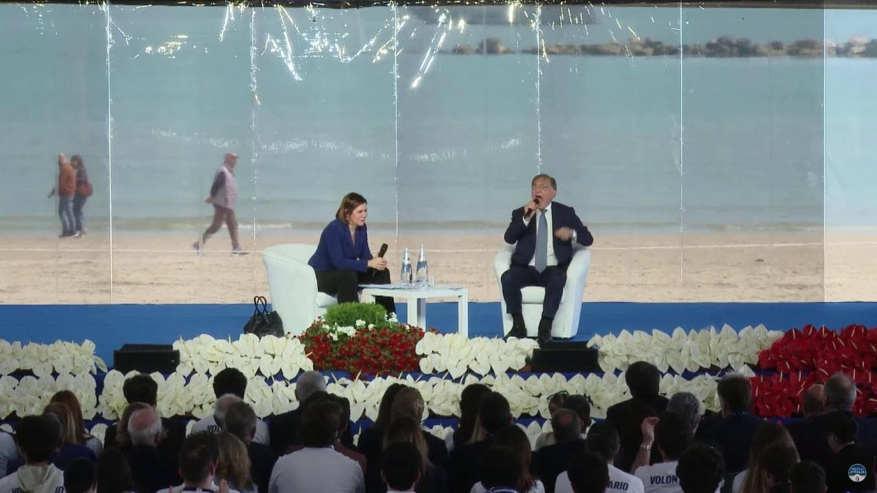 Caso Vannacci, La Russa: "Buon per lui che non ha un bambino disabile, non ho letto il suo libro"