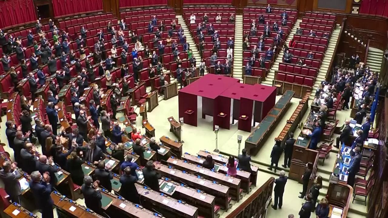 Quirinale, Mattarella raggiunge il quorum: lungo applauso in aula alla Camera dei Deputati