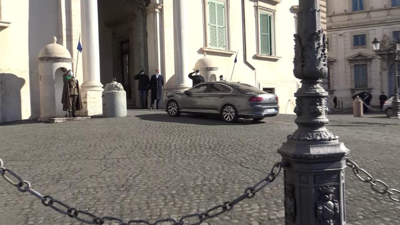 Dimissioni Conte, l'arrivo del premier al Quirinale
