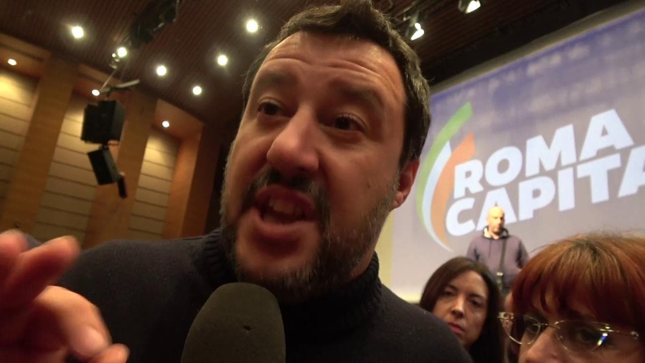 Aborto, Salvini: "Alla settima interruzione di gravidanza si sbaglia stile di vita"