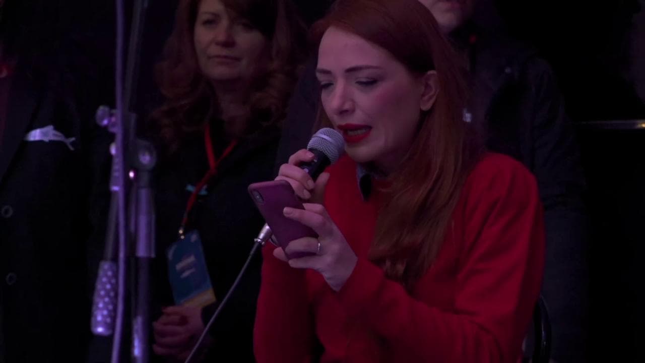 Sardine in piazza a Roma, la poesia di Jasmine Cristallo: "Ringraziare desidero..."
