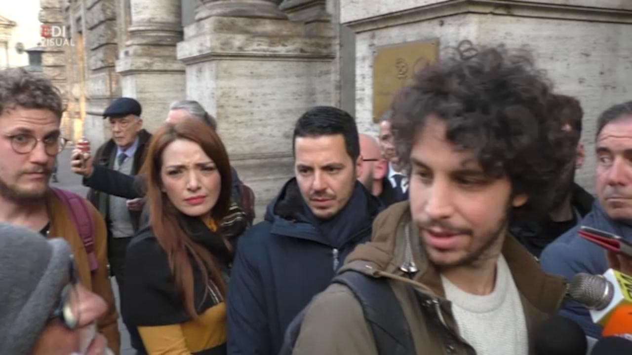Sardine, Santori ironizza dopo l'incontro con Provenzano: "Non avendo contenuti abbiamo fissato il muro"