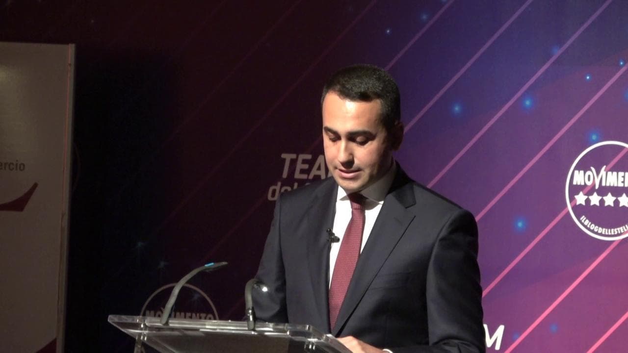 Dimissioni, Di Maio: "Deve finire l'epoca delle pugnalate di chi sta nelle retrovie. I peggiori nemici sono quelli interni"