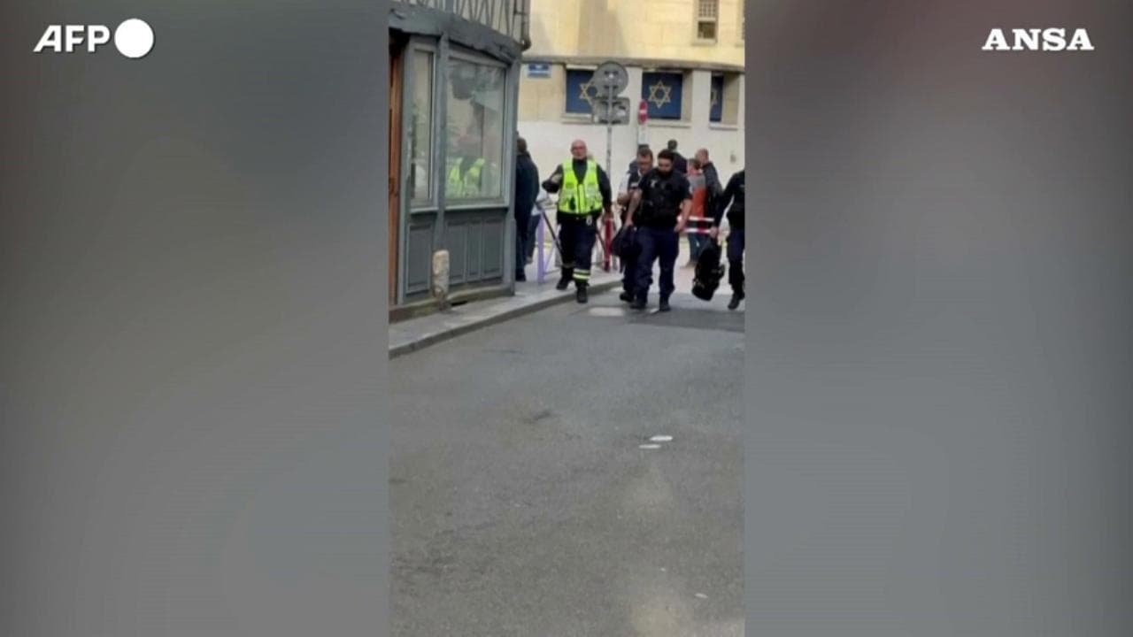 Rouen: tenta di incendiare la sinagoga, ucciso dalla polizia