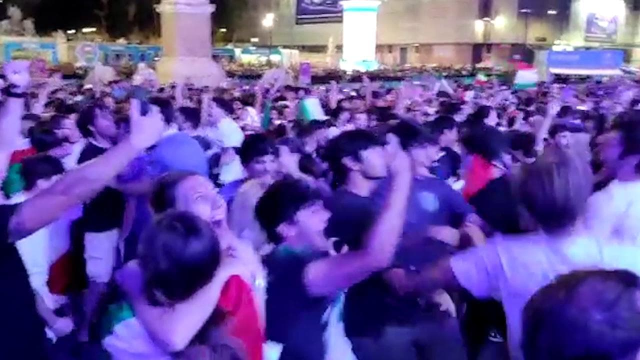 Euro2020, il boato in Piazza del Popolo dopo il rigore decisivo di Jorginho