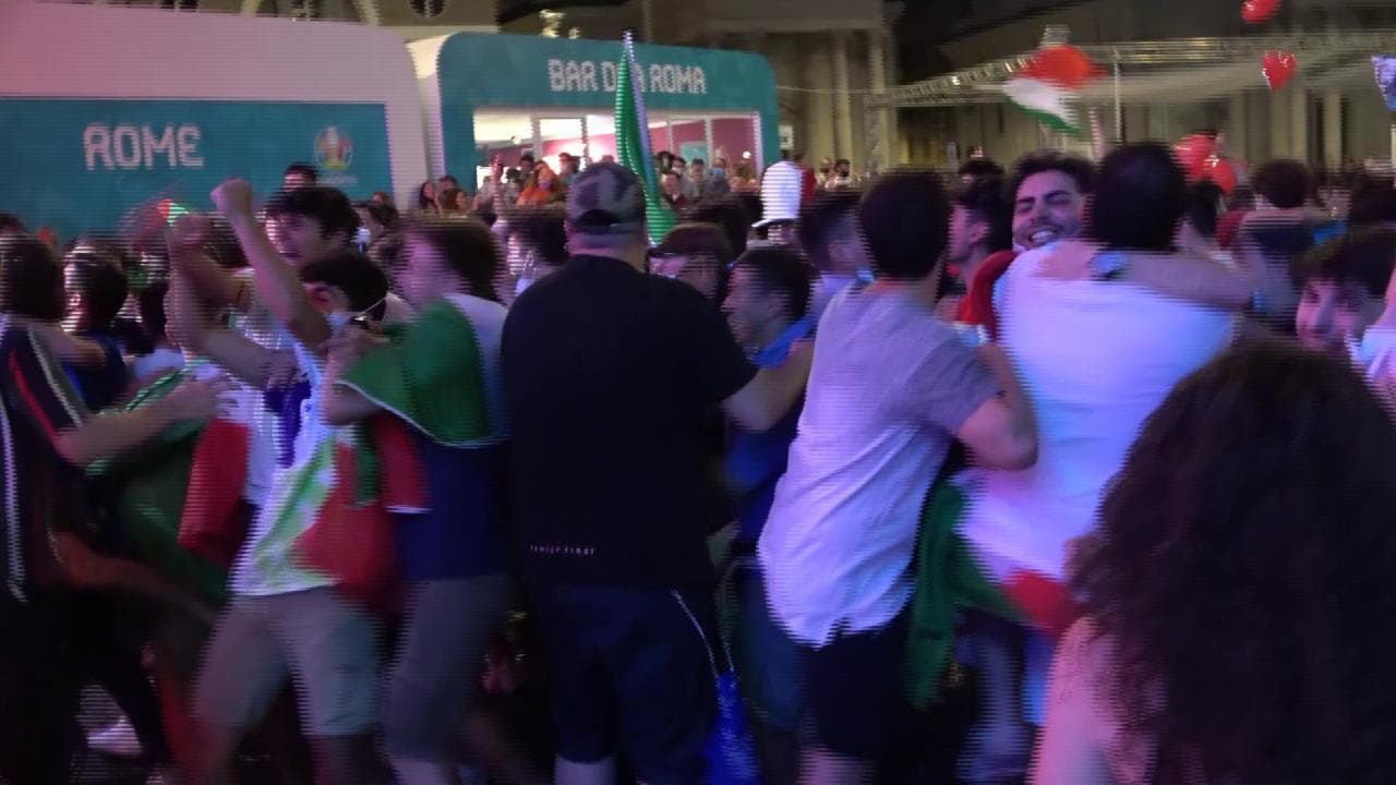 Euro2020, Italia-Svizzera vista dalla fan zone: tifosi in delirio dopo il secondo 3-0
