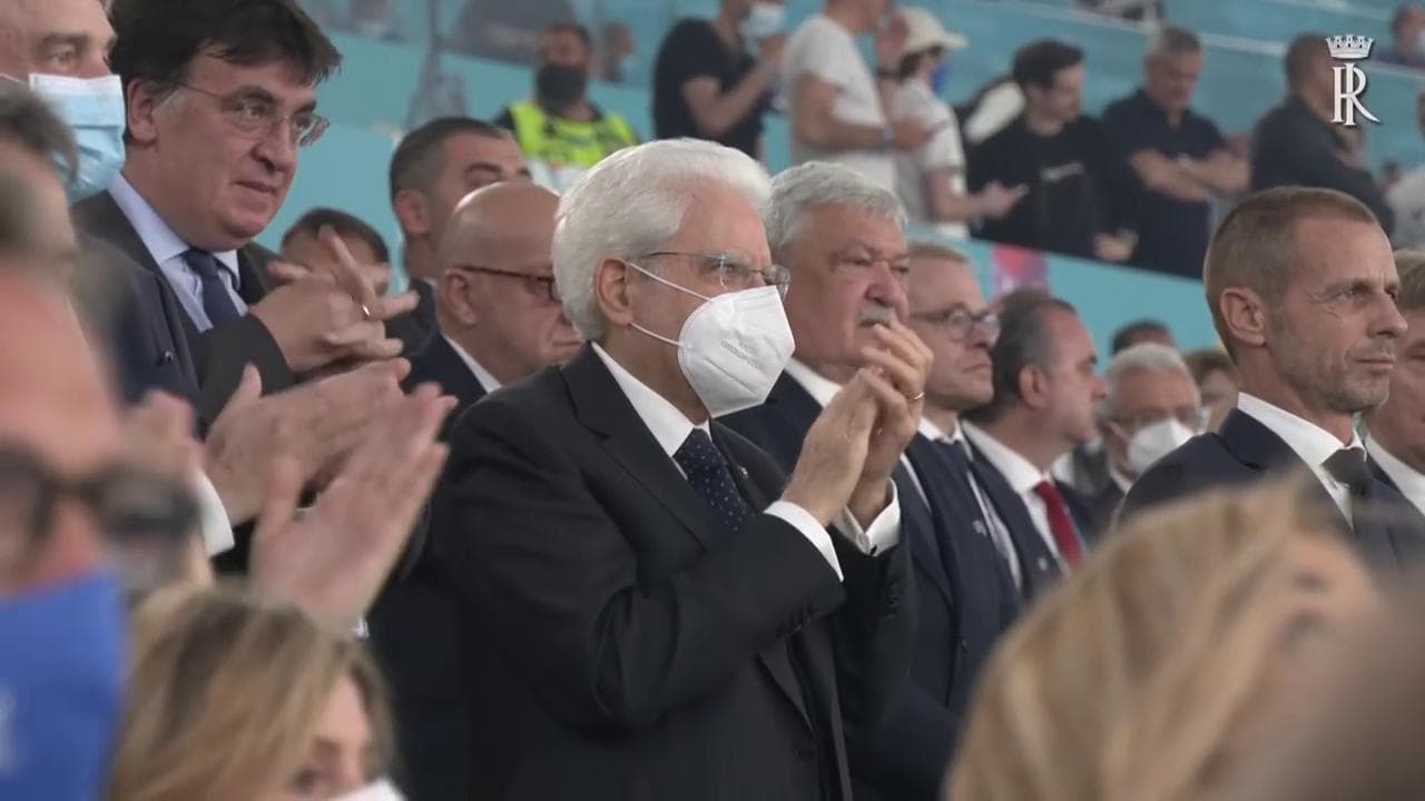 Euro 2020, Mattarella all'Olimpico per Italia-Turchia: l'applauso dopo gli inni nazionali