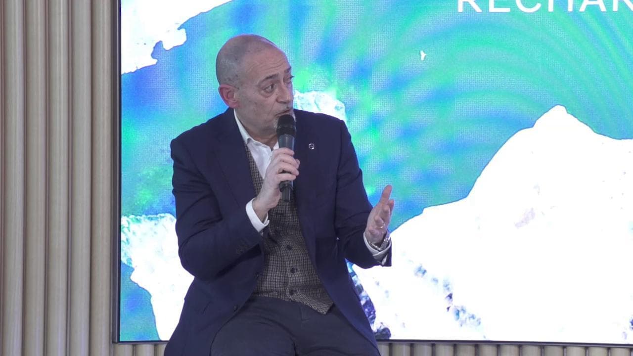 Mobilità sostenibile, Michele Crisci (Presidente Volvo Car Italia): "Auto elettriche entro il 2030"