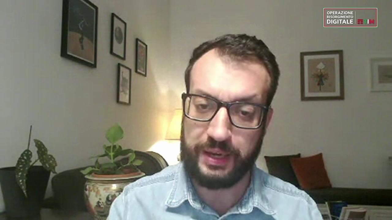 Genitori in Rete, figli sui social - Simone Cosimi: "Per proteggere i minori servono norme ad hoc"