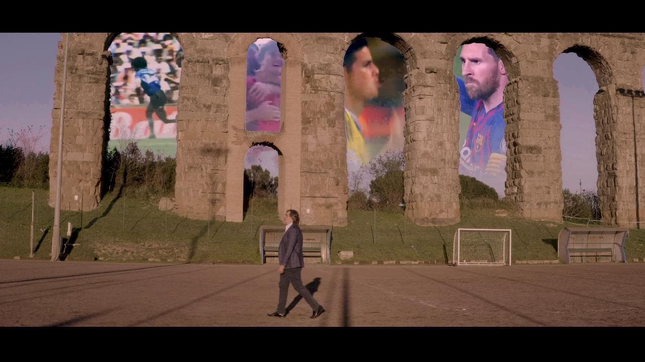 "È il calcio, bellezza", le squadre e i campioni raccontati da Pierluigi Pardo