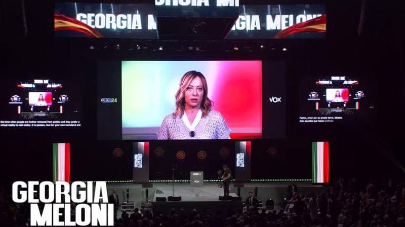 Meloni alla convention di Vox: “Possiamo costruire Ue differente e migliore, può cambiare identità”. Le Pen: “Con la premier ci sono punti in comune”
