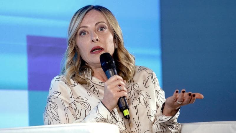 Meloni: “Nella Ue voglio replicare la maggioranza italiana”. E ironizza per il nome Giorgia sulla scheda: “Dovevo dire Sbirulino?”