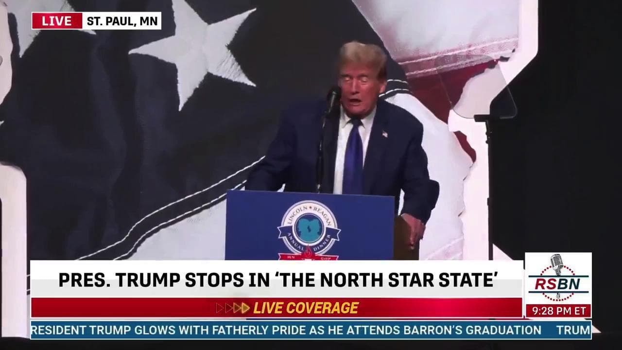 Usa, Trump rischia di cadere durante il comizio