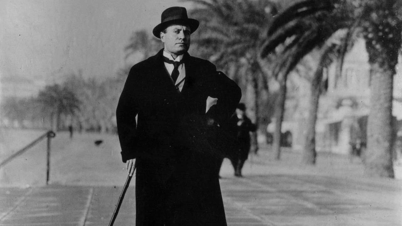 Episodio 1: "Il primo mese dell'ultimo anno di libertà"