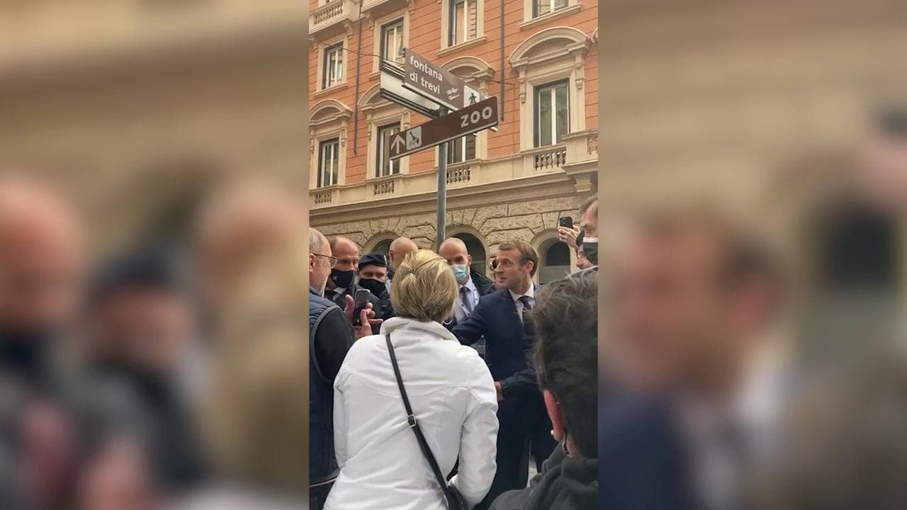 G20, folla nel centro di Roma per i leader dei paesi: il saluto di Macron e Michel