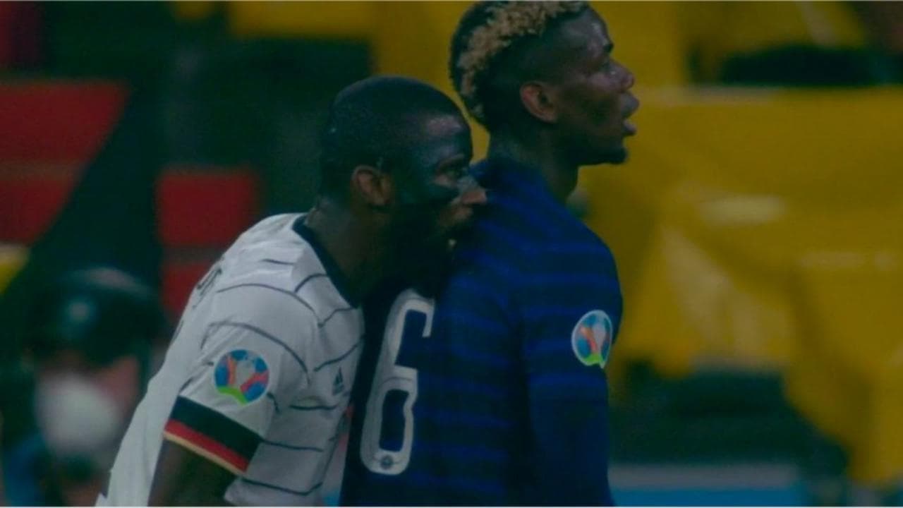 Euro2020, Rüdiger morde Pogba alla schiena: quando i giocatori usano i denti al posto dei piedi