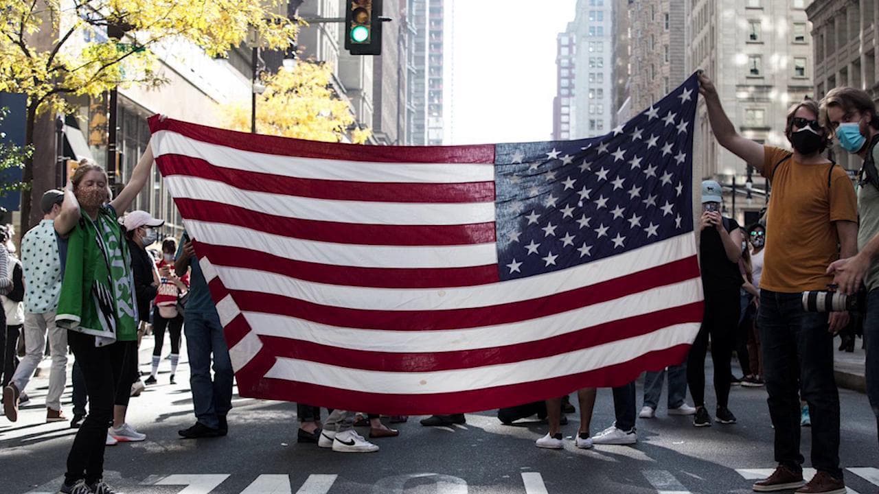 Joe Biden presidente, è festa per le strade di Philadelphia - il fotoracconto