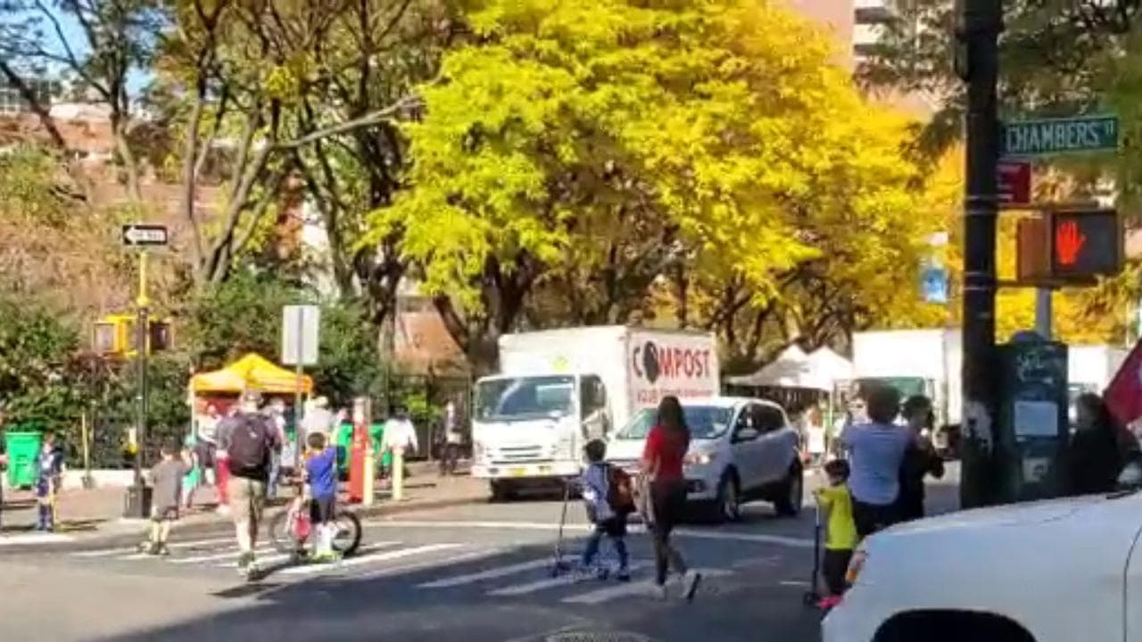 Joe Biden presidente, New York festeggia: clacson e caroselli in strada