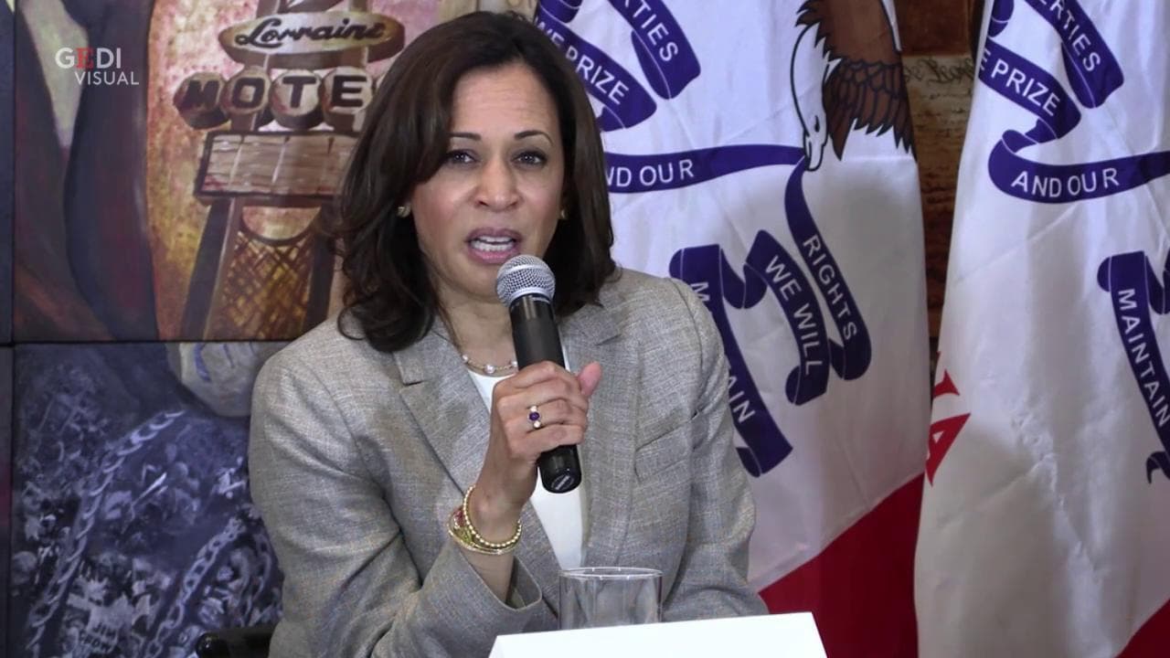 Joe Biden presidente: ecco chi è Kamala Harris, la prima vicepresidente donna degli Stati Uniti