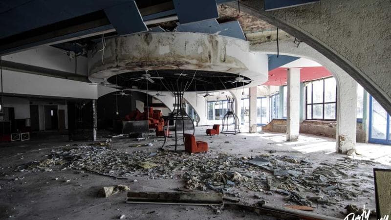 L'ex discoteca Topkapi di Lido di Spina (Ferrara). Fotografia dal sito dustydancing.com