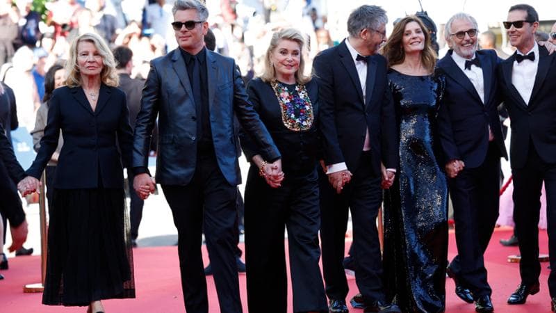Nicole Garcia, Benjamin Biolay, Catherine Deneuve, Chiara Mastroianni, Fabrice Luchini, Melvil Poupaud con il regista Christophe Honore