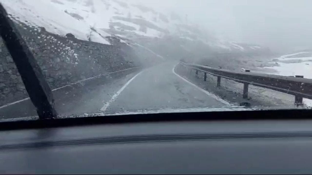 Giro d'Italia, maltempo sulla tappa alpina: il percorso rischia nuove modifiche