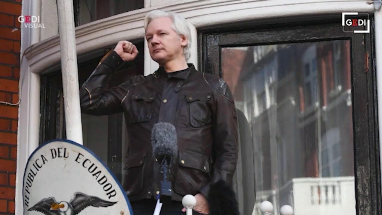Assange story - Le origini, le accuse, l'estradizione: cosa rischia il fondatore di Wikileaks