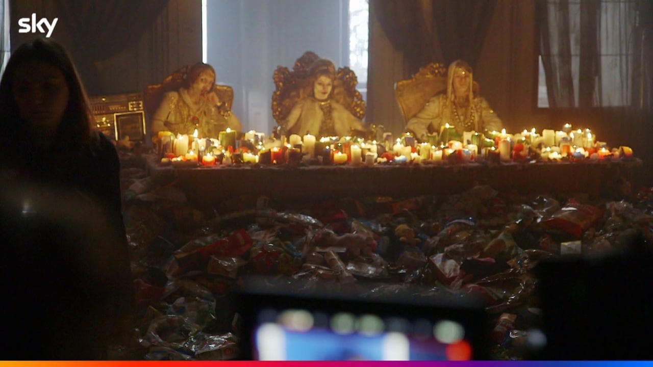 'Anna' la serie di Niccolò Ammaniti - clip 5: La regina disperata