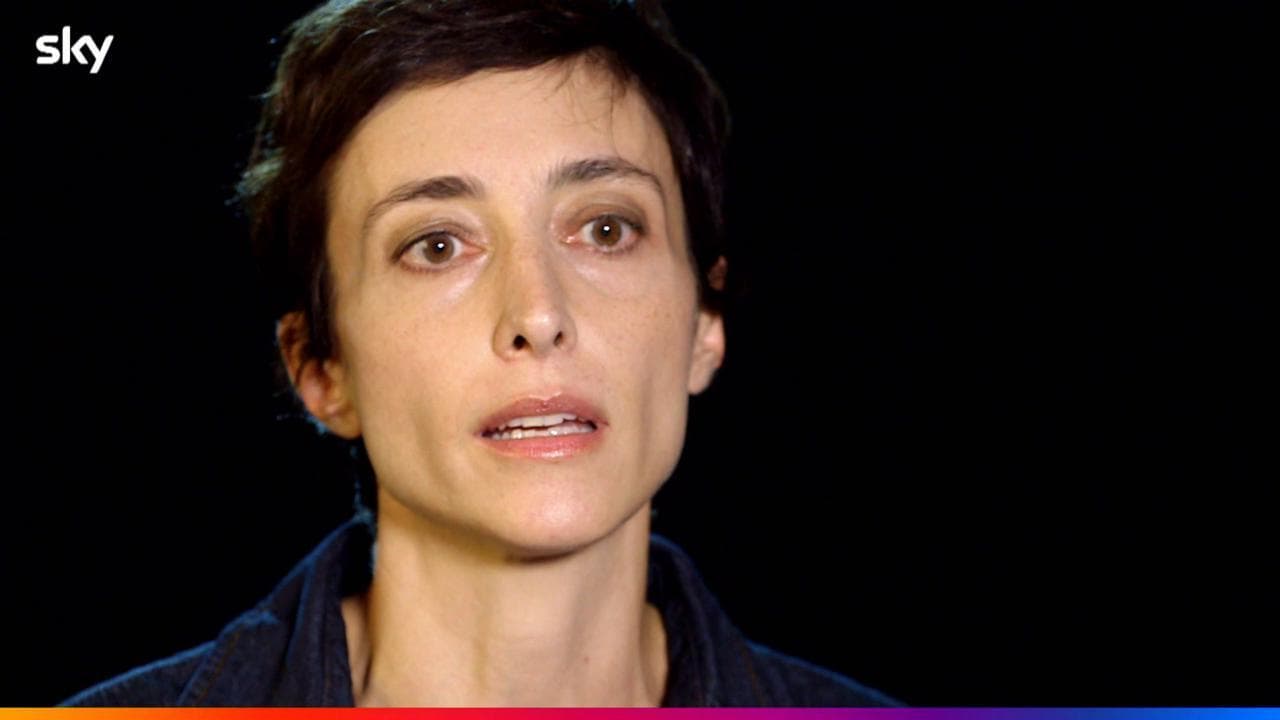 'Anna' la serie di Niccolò Ammaniti - clip 3: "La mamma vi vorrà sempre bene"