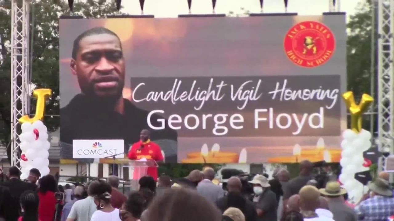 Morte George Floyd, a Houston migliaia di persone alla camera ardente
