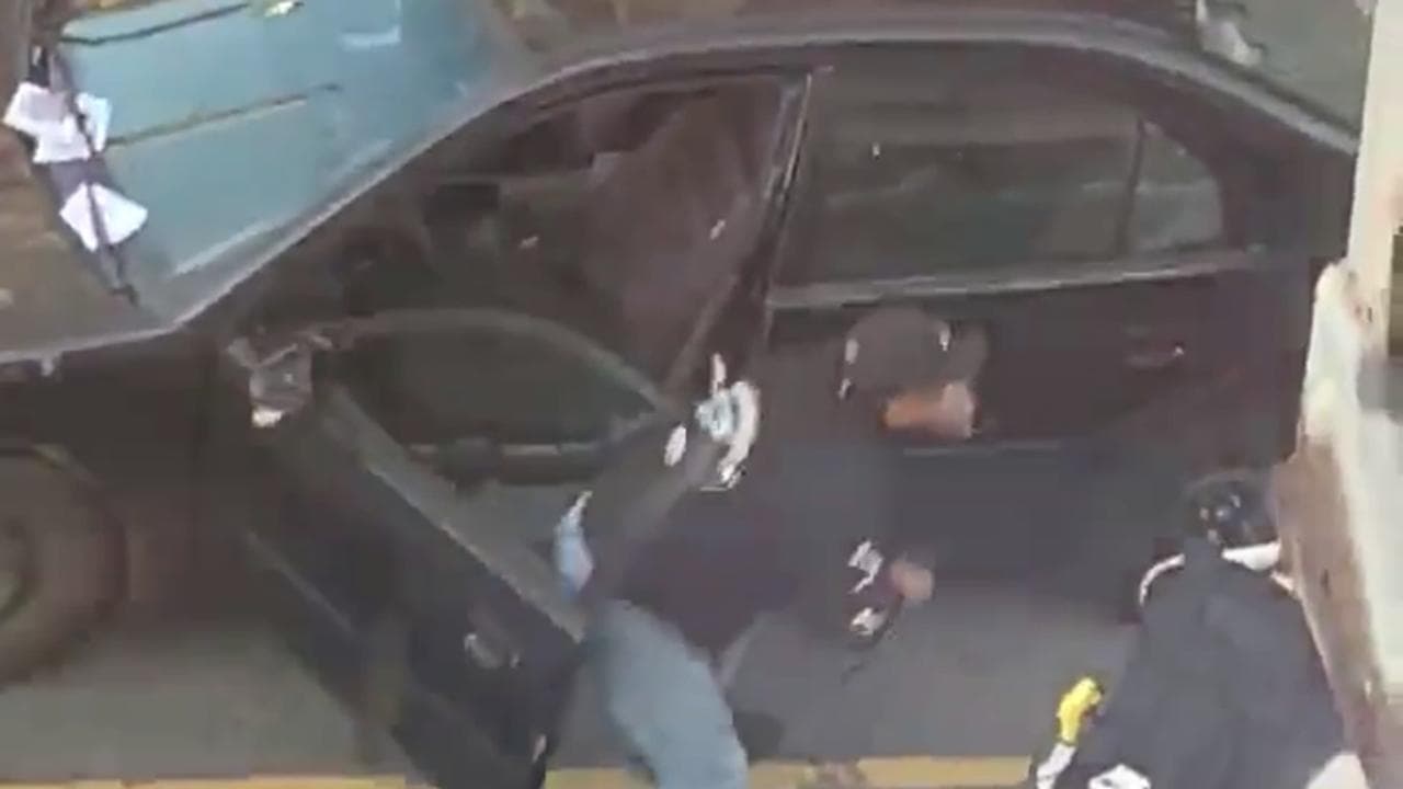 Morte Floyd, capo KKK della Virginia investe i manifestanti a Seattle e spara