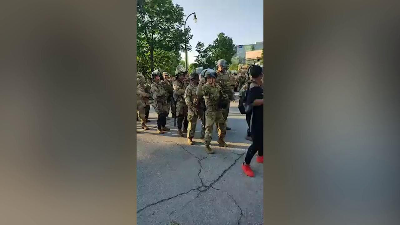 Morte George Floyd, Guardia nazionale balla la Macarena ad Atlanta: polemiche sui social