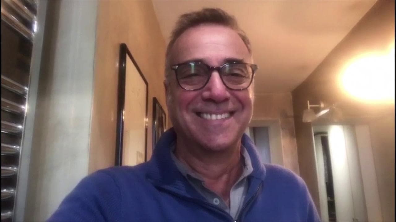 Restando a casa, Massimo Ghini: "Resistere! Anche recitando da soli in bagno..."